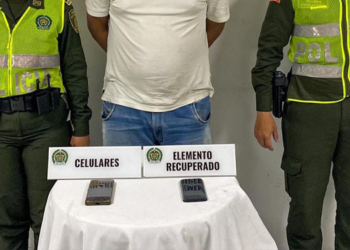 Taxista dedicado al robo de celulares fue detenido por la Policía en compañía de uno de sus cómplices