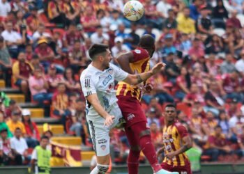 El Deportes Tolima no despega y la pista se le acaba