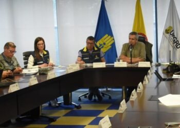 UNGRD coordina acciones preventivas por actividad de volcán Nevado del Ruiz para proteger vida de comunidades y animales en riesgo