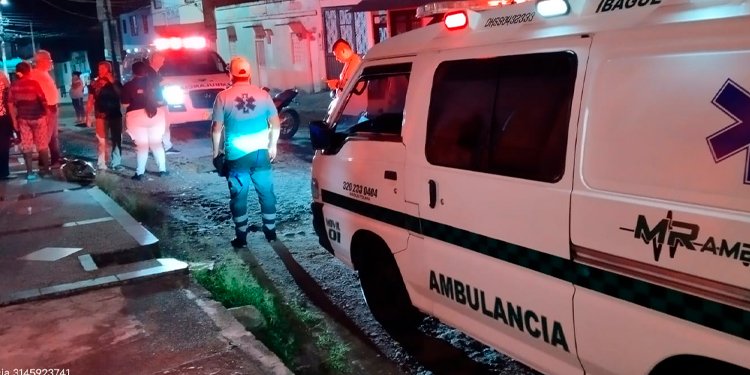 Motociclista cayó a un hueco en el barrio Gaitán donde colapsó el alcantarillado