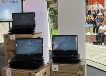 MinTic entregó 300 computadores en Mariquita