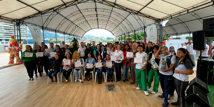 Por cuarto año consecutivo, CORTOLIMA lanza su campaña ‘Limpia tu casa, cuida el planeta’