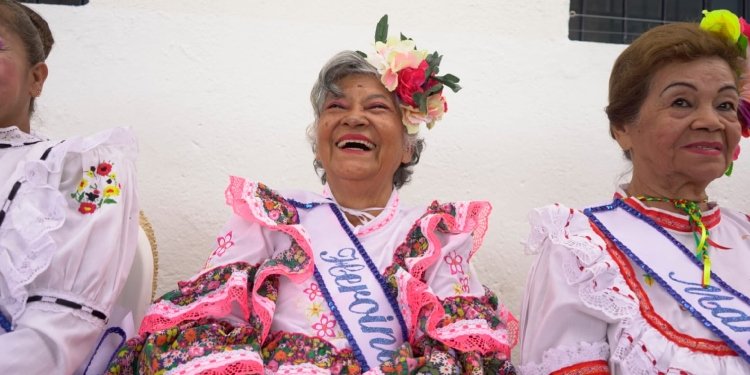 Inscríbase al Segundo Encuentro Folclórico Municipal de Personas Mayores