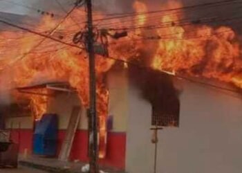 Incendio en el centro de Planadas consumió por completo el tradicional café Lusitania