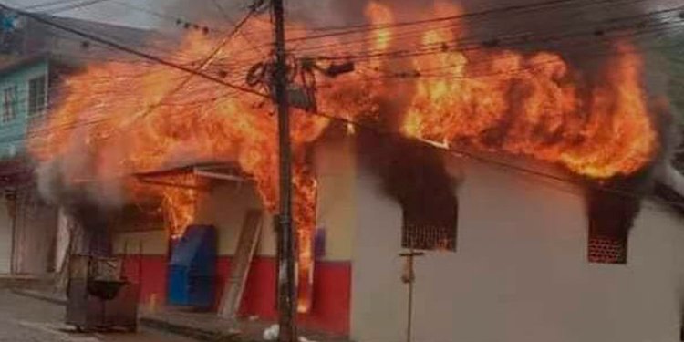 Incendio en el centro de Planadas consumió por completo el tradicional café Lusitania