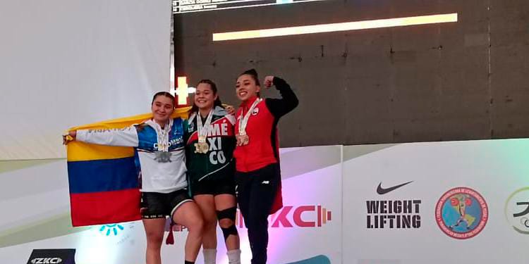 Ivanna Cerquera triple medallista de plata en Panamericano de pesas en Manizales