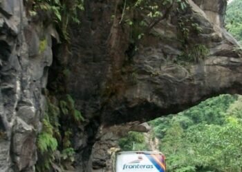 Cierre en la vía en la vía Bogotá – Girardot sector conocido como la Nariz del Diablo