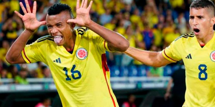 La FIFA hace un reconocimiento a los juveniles Puerta y Cortés previo al inicio del mundial sub 20 