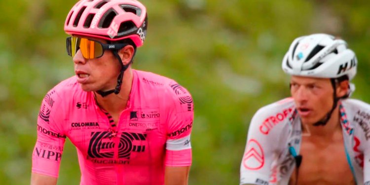 Rigoberto Urán quedó afuera del Giro de Italia al salir positivo en la prueba del Covid-19