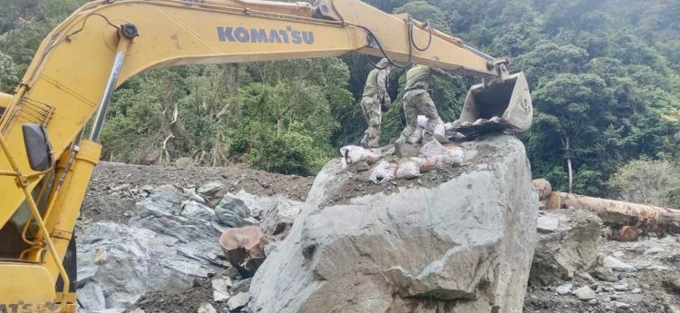 Explosiones controladas abrieron paso en el Cañón del Combeima