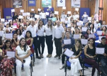 Emprendedores obtienen su registro mercantil de forma gratuita gracias al programa Crecer + Ser Formal
