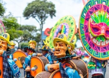 Abren convocatoria para comparsas que deseen participar en el desfile del 2 de julio