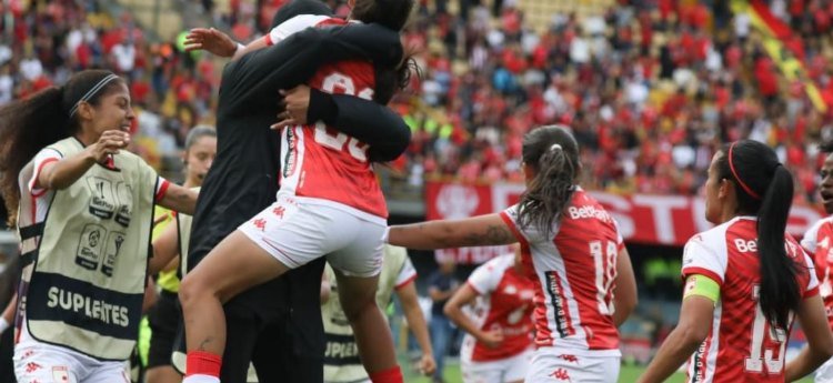 Santa Fe tomó ventaja en la final de La Liga Femenina