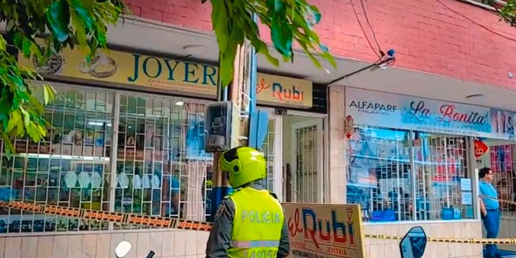 Atracaron joyería y estación de servicio en El Espinal