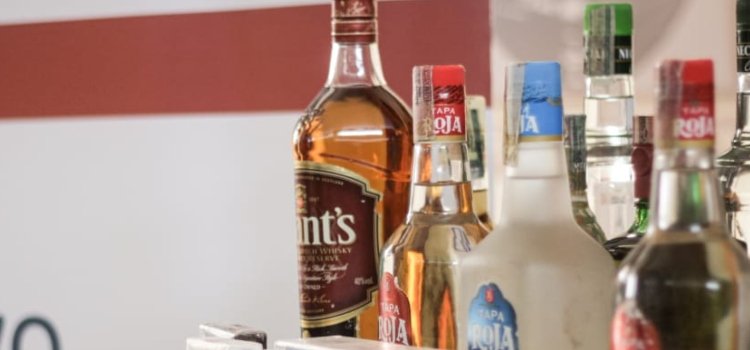 ¡Pilas! Autoridades advierten sobre los peligros del licor adulterado en estas festividades