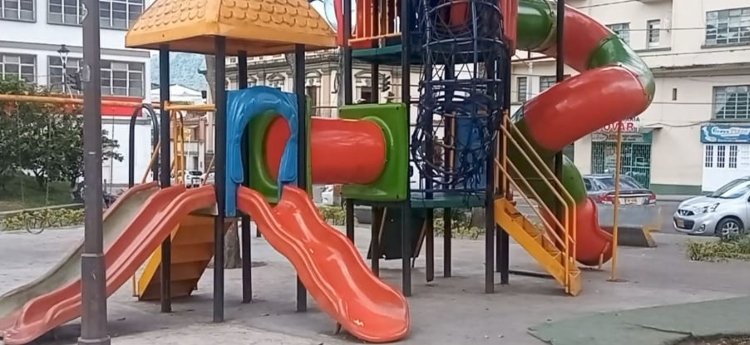 Zona infantil de la Plaza de Bolívar será restaurada
