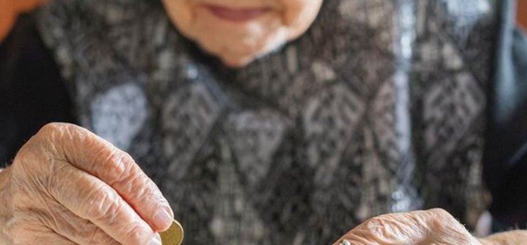 Mujeres de Colombia no tendrán que cotizar 1.300 semanas para obtener una pensión