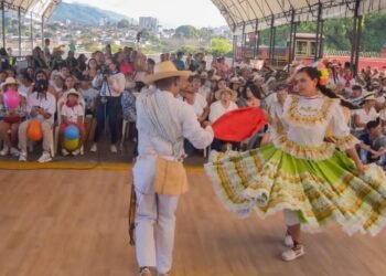 Derroche de talento en la muestra folclórica del Reinado Campesino del Folclor