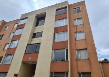 Propietarios de apartamentos en comuna 7 dicen que son víctimas de la familia Hincapié y que no quieren que sus apartamentos colapsen.