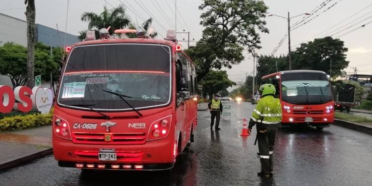 Empresarios de busetas anuncian que tarifa podría subir a 3000 pesos