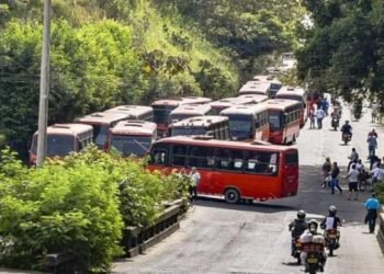 Con la inmovilización de varias busetas terminó operativo para el despeje de las vías de la ciudad