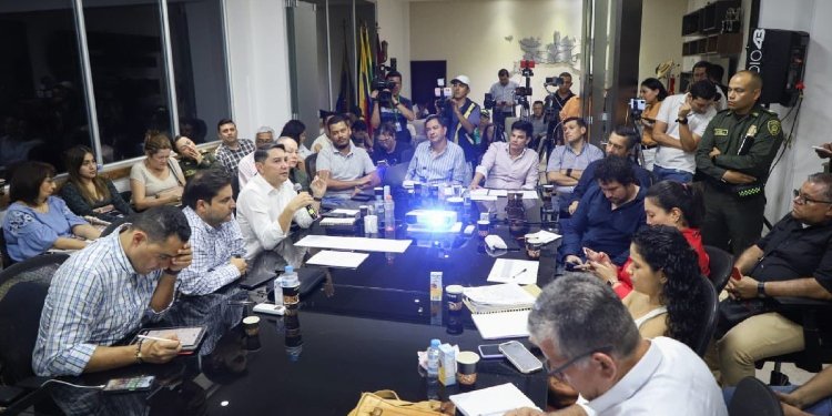 Transportadores de busetas dialogaron con el alcalde durante toda la tarde y no llegaron a ningún acuerdo