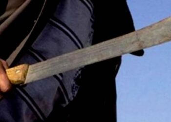 Con machete en mano, delincuentes le robaron el celular a un joven estudiante del Sena en Ibagué.