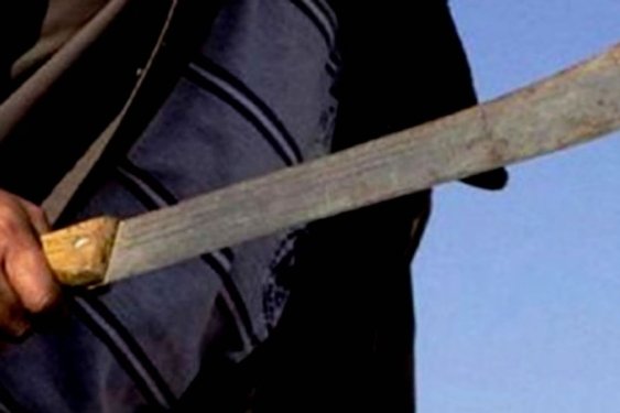 Con machete en mano, delincuentes le robaron el celular a un joven estudiante del Sena en Ibagué.