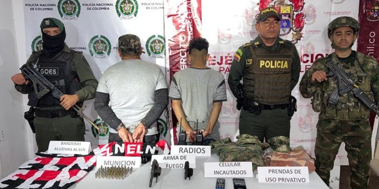 Dos personas fueron capturadas distribuyendo panfletos amenazantes en el municipio de Fresno