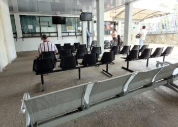 El paro de transportadores ha ocasionado hasta la cancelación de citas médicas