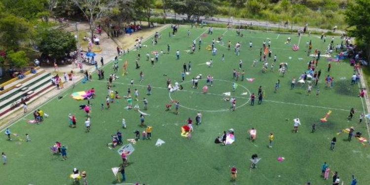 Participa en el Festival del Viento: Una Jornada de Colores en el Cielo de la Capital Musical