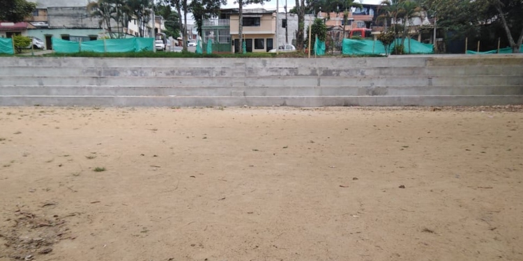 Con bloqueos habitantes del barrio Viveros se hicieron escuchar