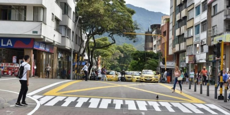 ¡Día del Peatón en Colombia: Fomentando la Seguridad Vial y la Movilidad Sostenible!