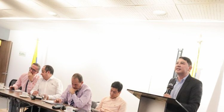 Alcalde de Ibagué propone crear una empresa de transporte público