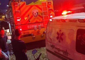 Un voraz incendio consumió una vivienda en el barrio Nuevo Combeima en la comuna 8 de Ibagué