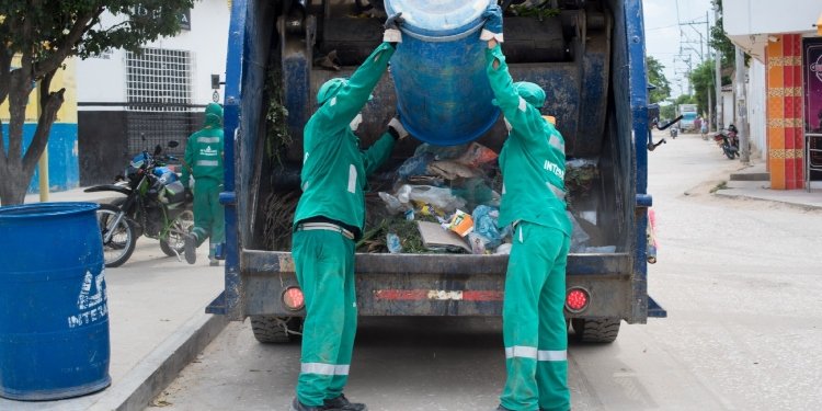 Comunidad del barrio Pueblo Nuevo denuncian cobros arbitrarios por parte de Interaseo