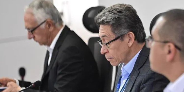 Gobierno se reunió con las EPS Sanitas, Compensar y Sura para tratar de resolver la crisis en el sistema de salud