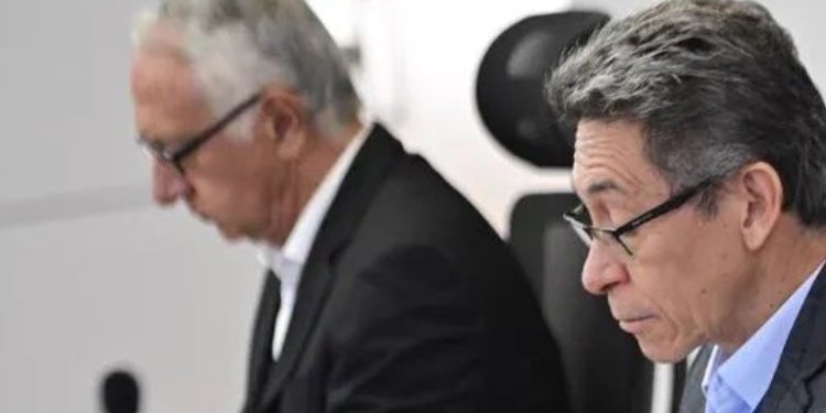 Gobierno anuncia que no habrá cierres de EPS en el país