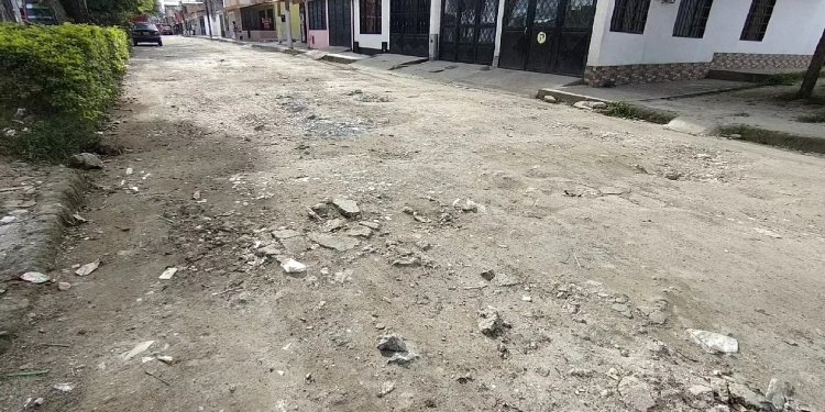 El Gobernador del Tolima se comprometió a pavimentar parte de la malla vial de la ciudadela Simón Bolívar 
