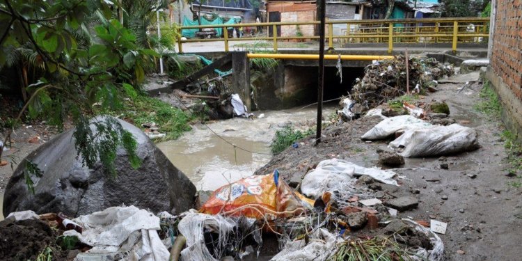 La contaminación de la quebrada la Chicha está enfermando a la comunidad del barrio Protecho Salado