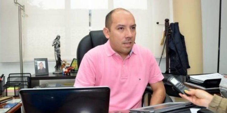 Un día de arresto y multa de dos salarios MMLV para el Alcalde de Rovira por desacato