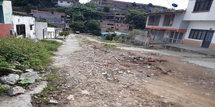 La comunidad de la calle 26 del barrio las Ferias de Ibagué denuncia abandono por parte de la administración municipal.