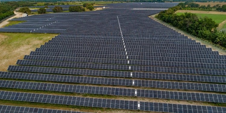 Energía Fotovoltaica Brilla como Alternativa Renovable en el Tolima