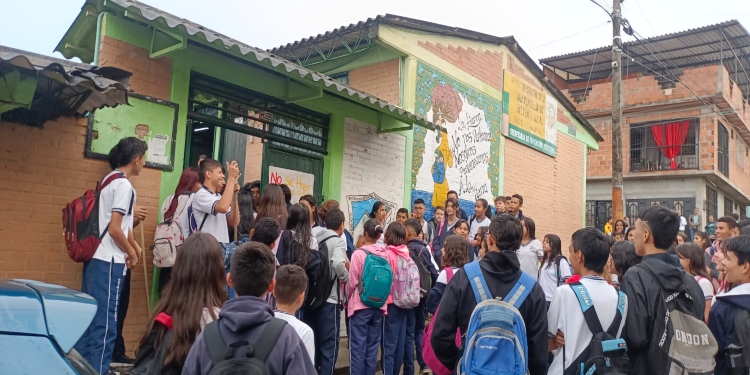 Se levantó protestas de los estudiantes de la Institución Educativa Maximiliano Neira