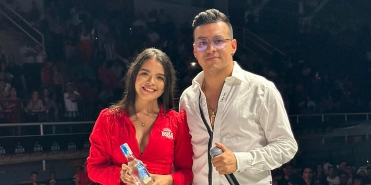 Más de 2.000 personas disfrutaron del concierto de Yeison Jiménez con Aguardiente Tapa Roja en El Espinal