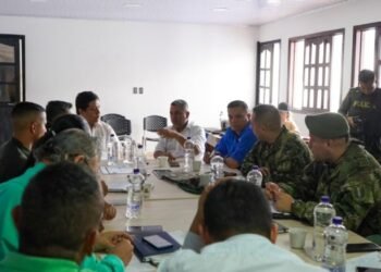 Autoridades lideran mesa de seguridad en Planadas para combatir la extorsión y mejorar la seguridad en la región