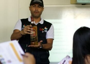 Aprende a identificar licor y cigarrillos de contrabando 
