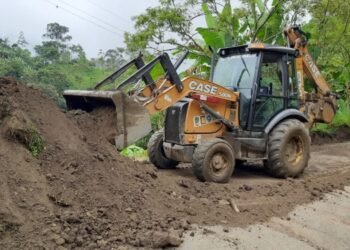 Con maquinaria amarilla nueva se busca mejorar las vías rurales de Ibagué