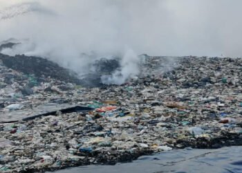 Suspenden servicio de recolección de basuras en Ibagué por incendio en relleno sanitario La Miel