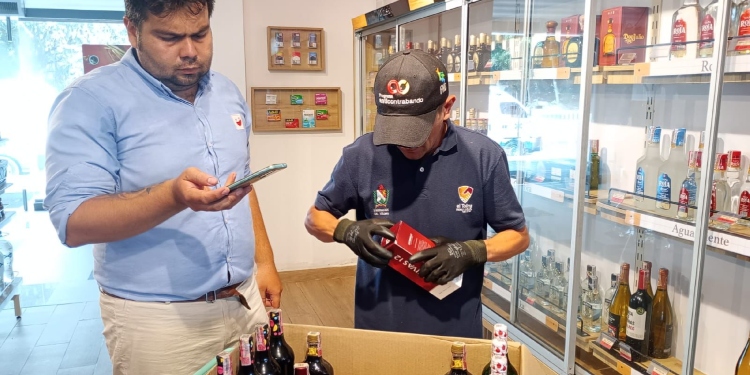 Grupo Operativo Anticontrabando del Tolima (GOAT) refuerza el control de señalización en productores y distribuidores